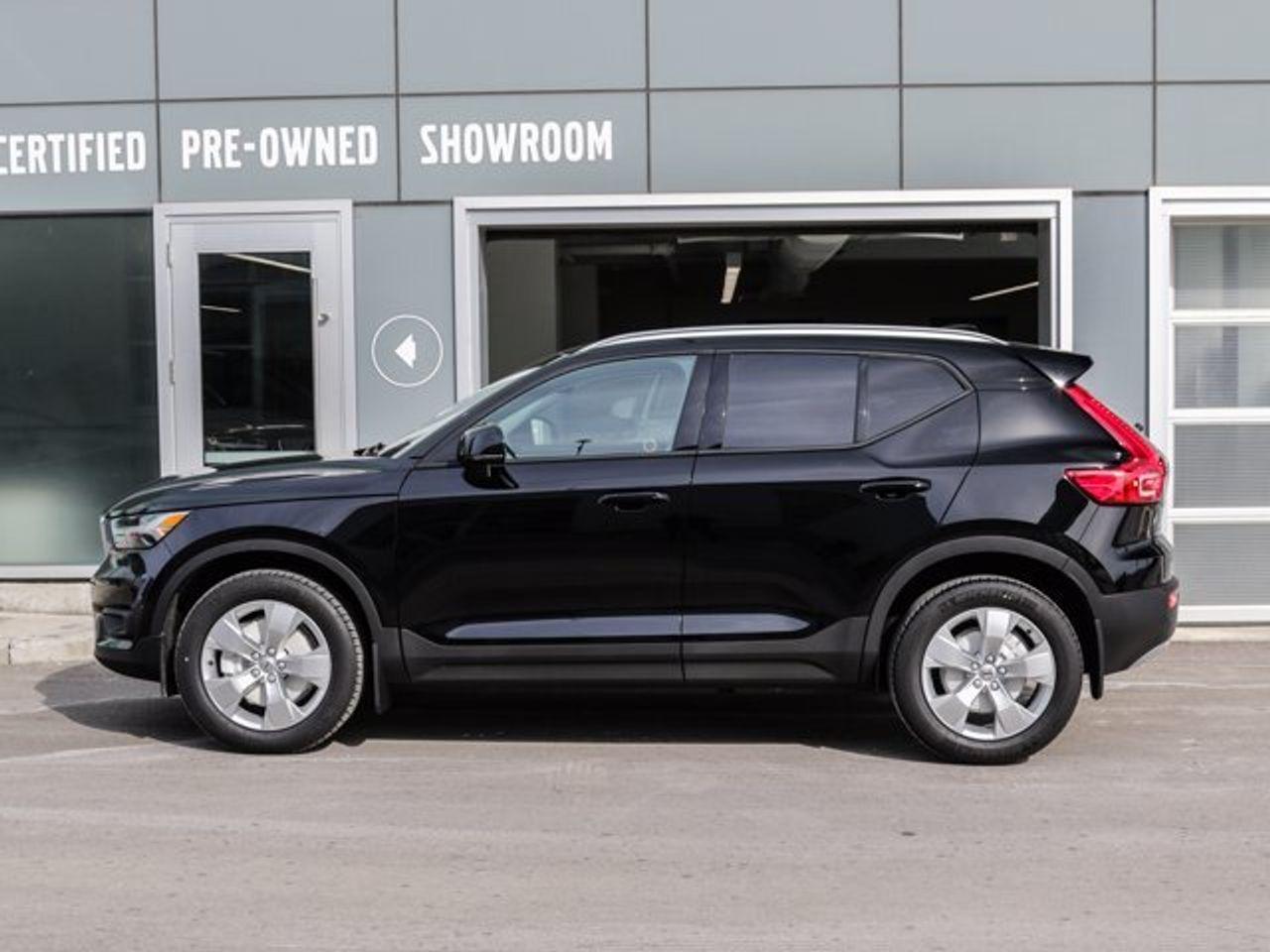 2021 Volvo XC40 T4 Momentum-3
