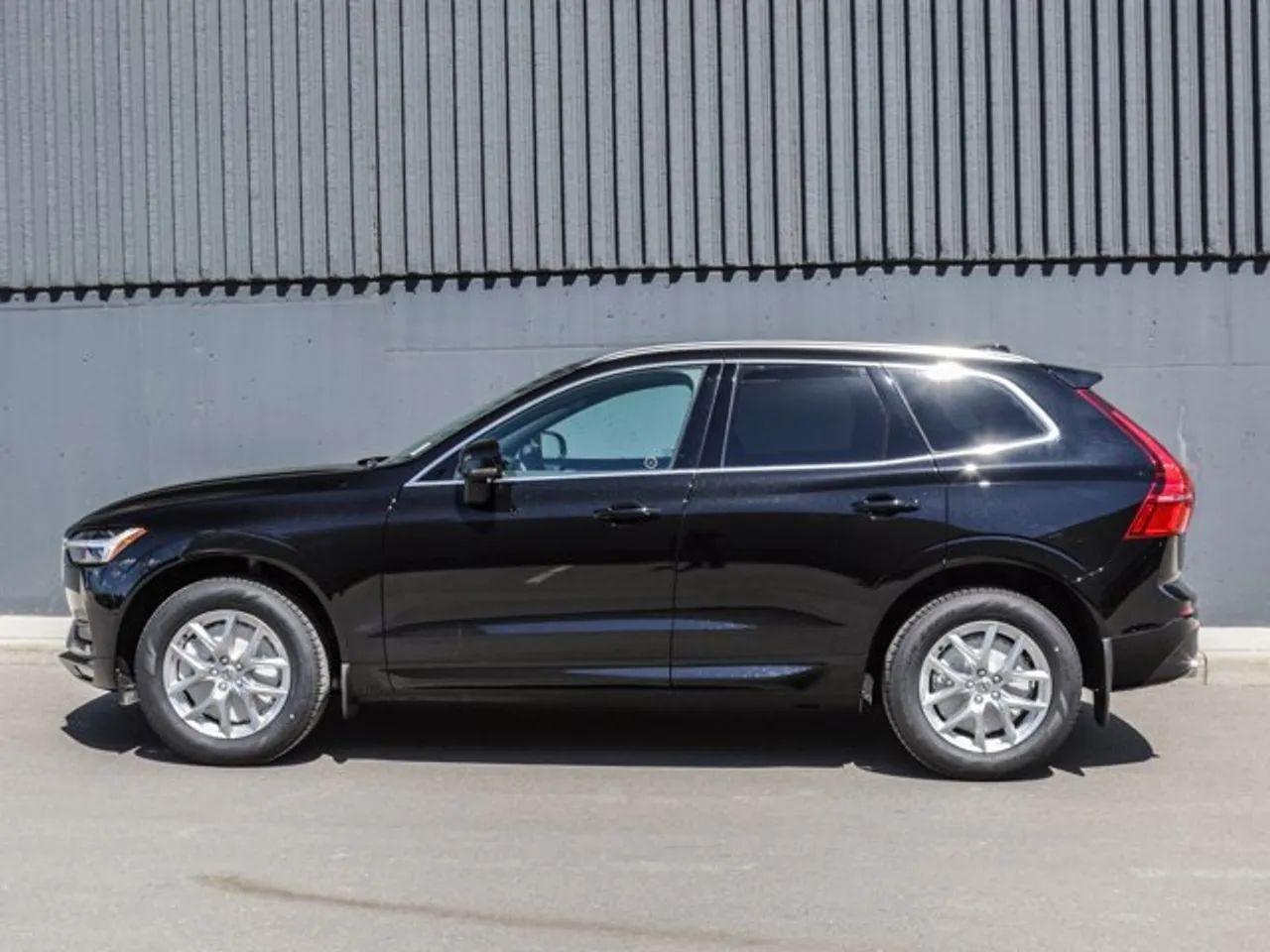 2021 Volvo XC60 Momentum-3