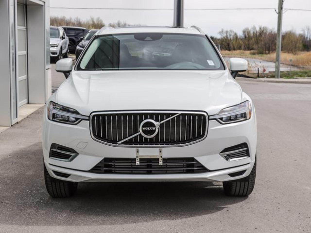 2021 Volvo XC60 Momentum-2