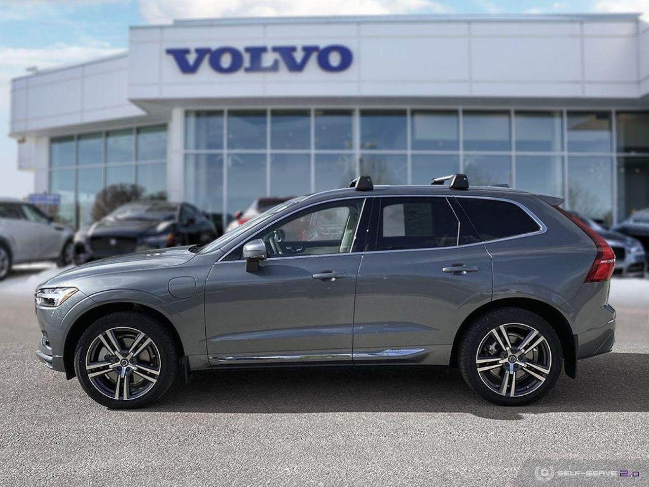 2021 Volvo XC60 Momentum-1
