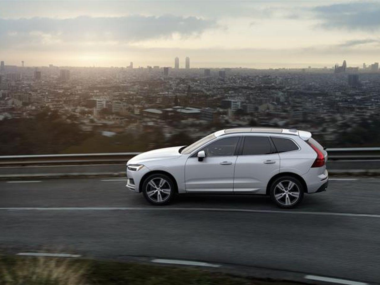 2021 Volvo XC60 Momentum-3