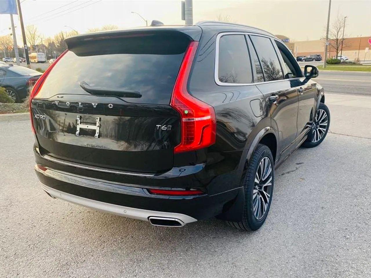 2021 Volvo XC90 Momentum-2
