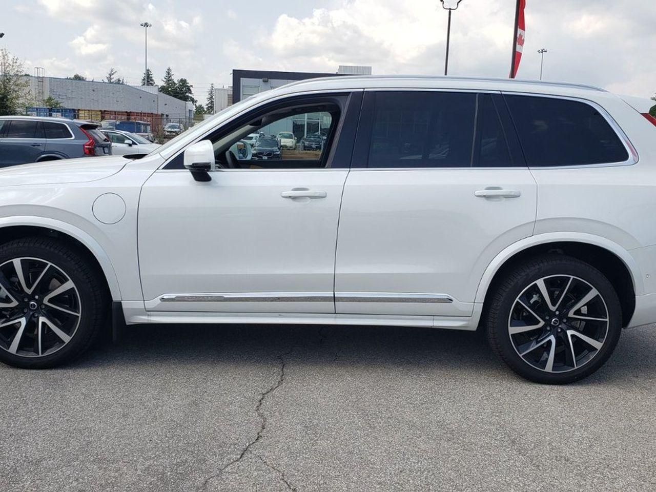 2021 Volvo XC90 Momentum-1