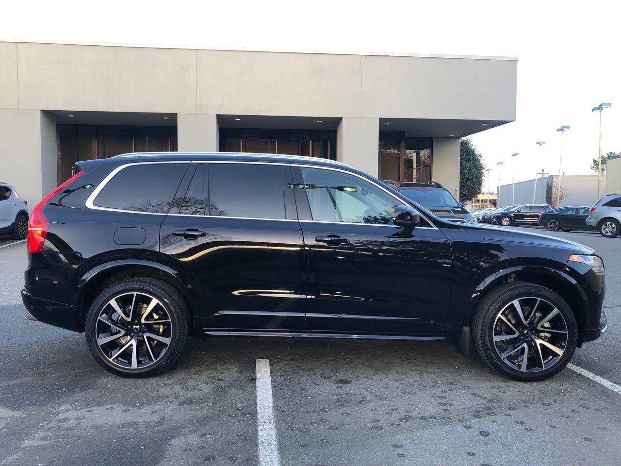 2021 Volvo XC90 Momentum-3
