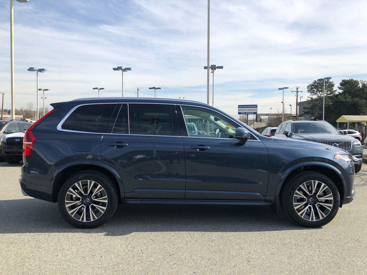 2021 Volvo XC90 Momentum-3