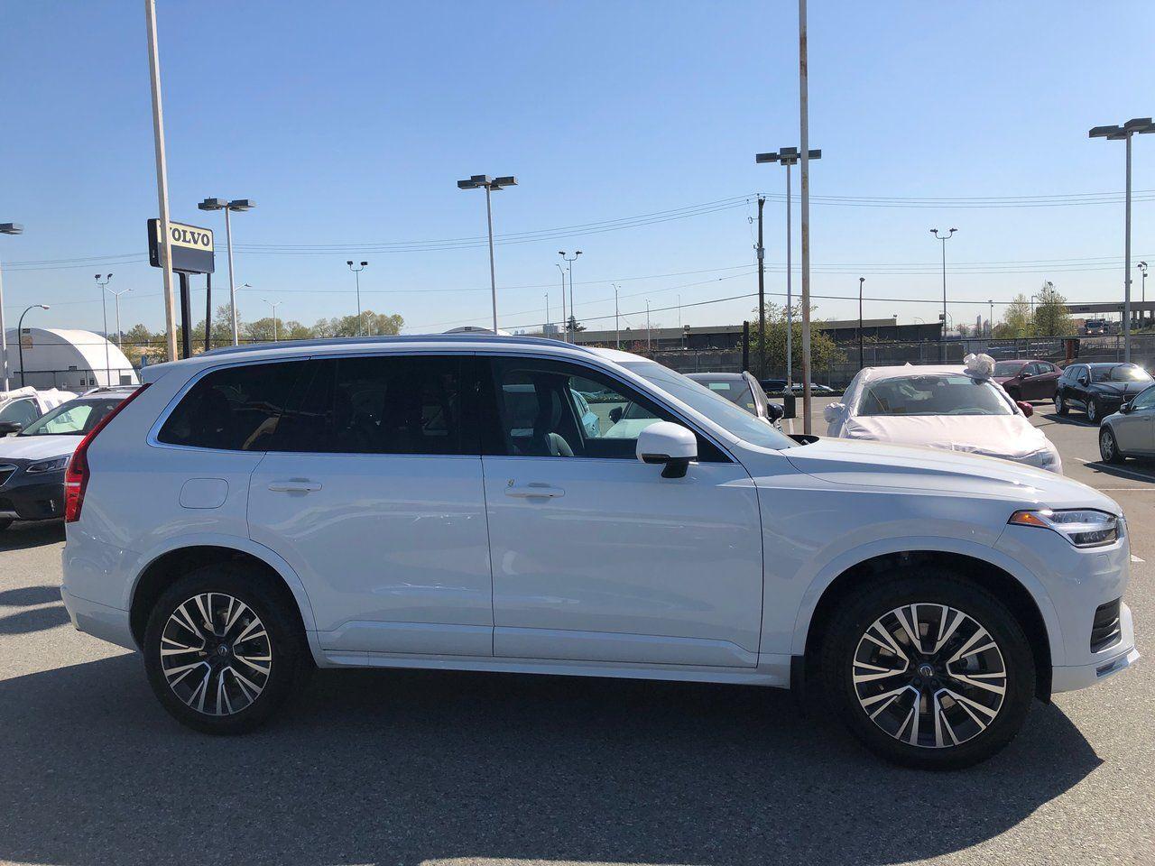 2021 Volvo XC90 Momentum-4