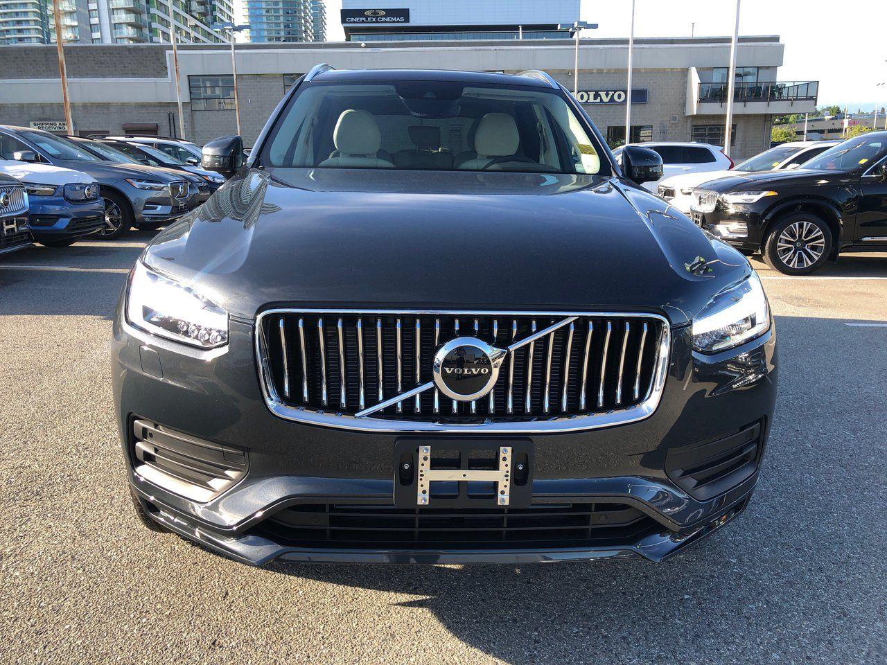 2021 Volvo XC90 Momentum-2