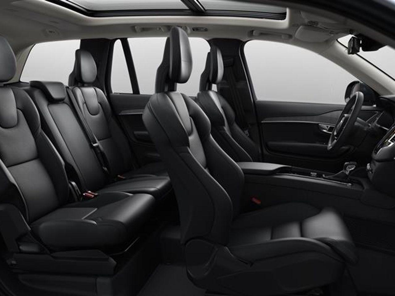 2021 Volvo XC90 Momentum-1