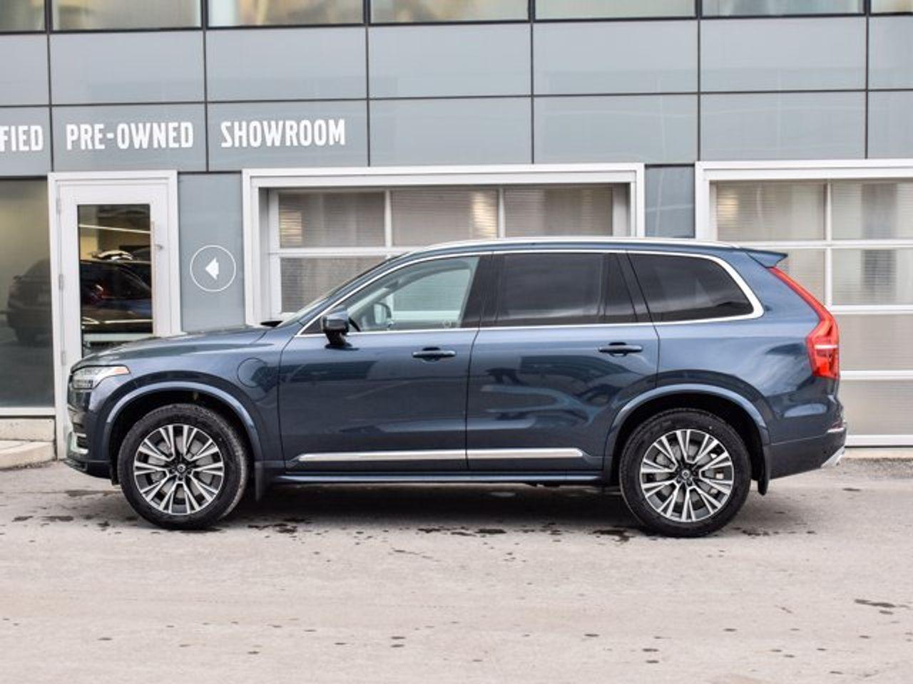 2021 Volvo XC90 Momentum-3