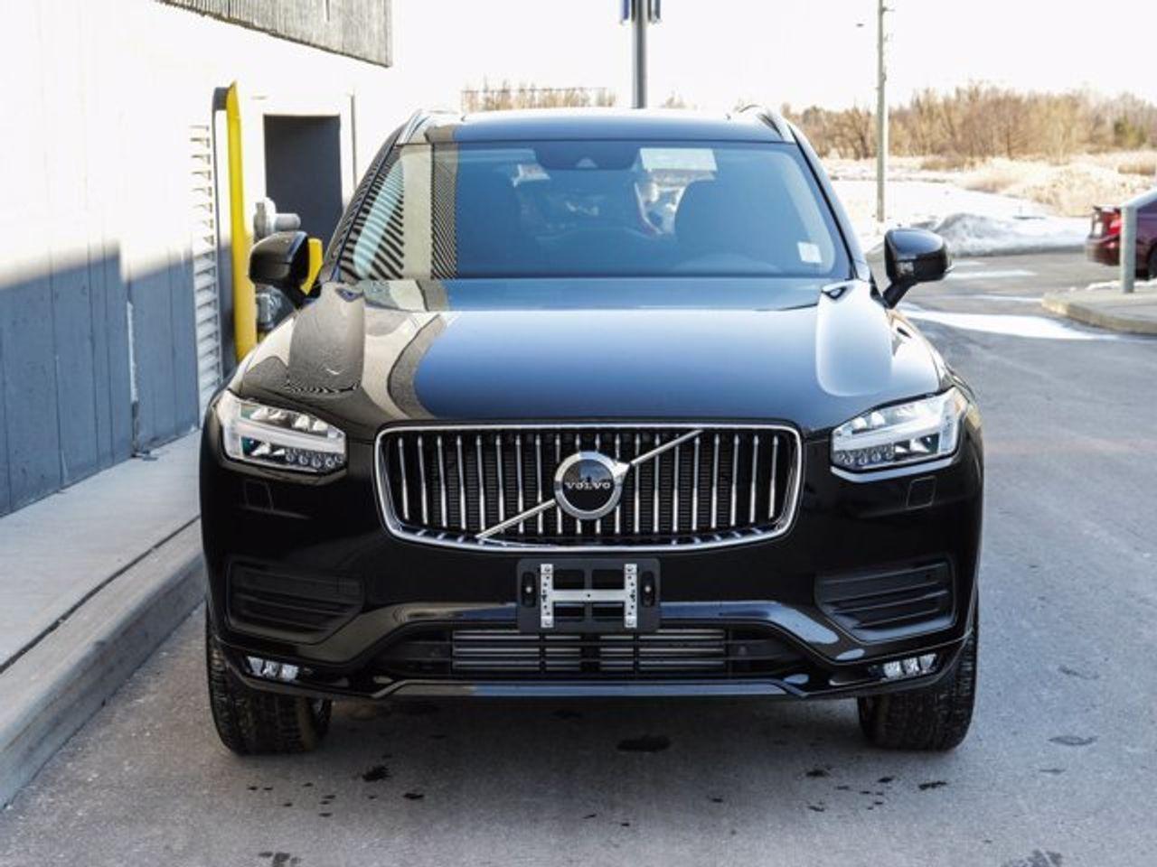 2021 Volvo XC90 Momentum-2