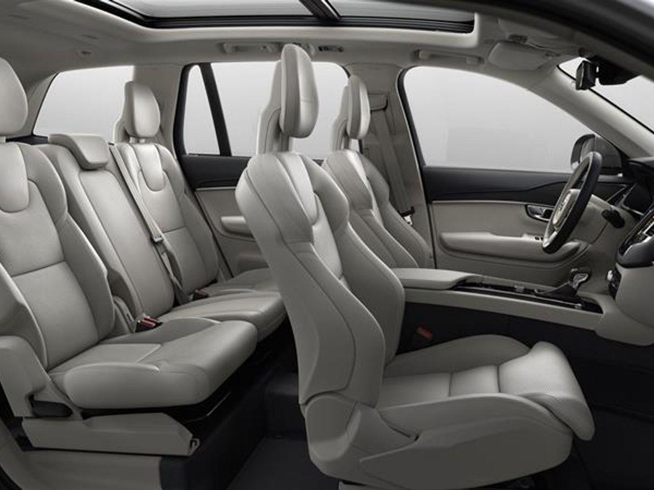 2021 Volvo XC90 Momentum-2