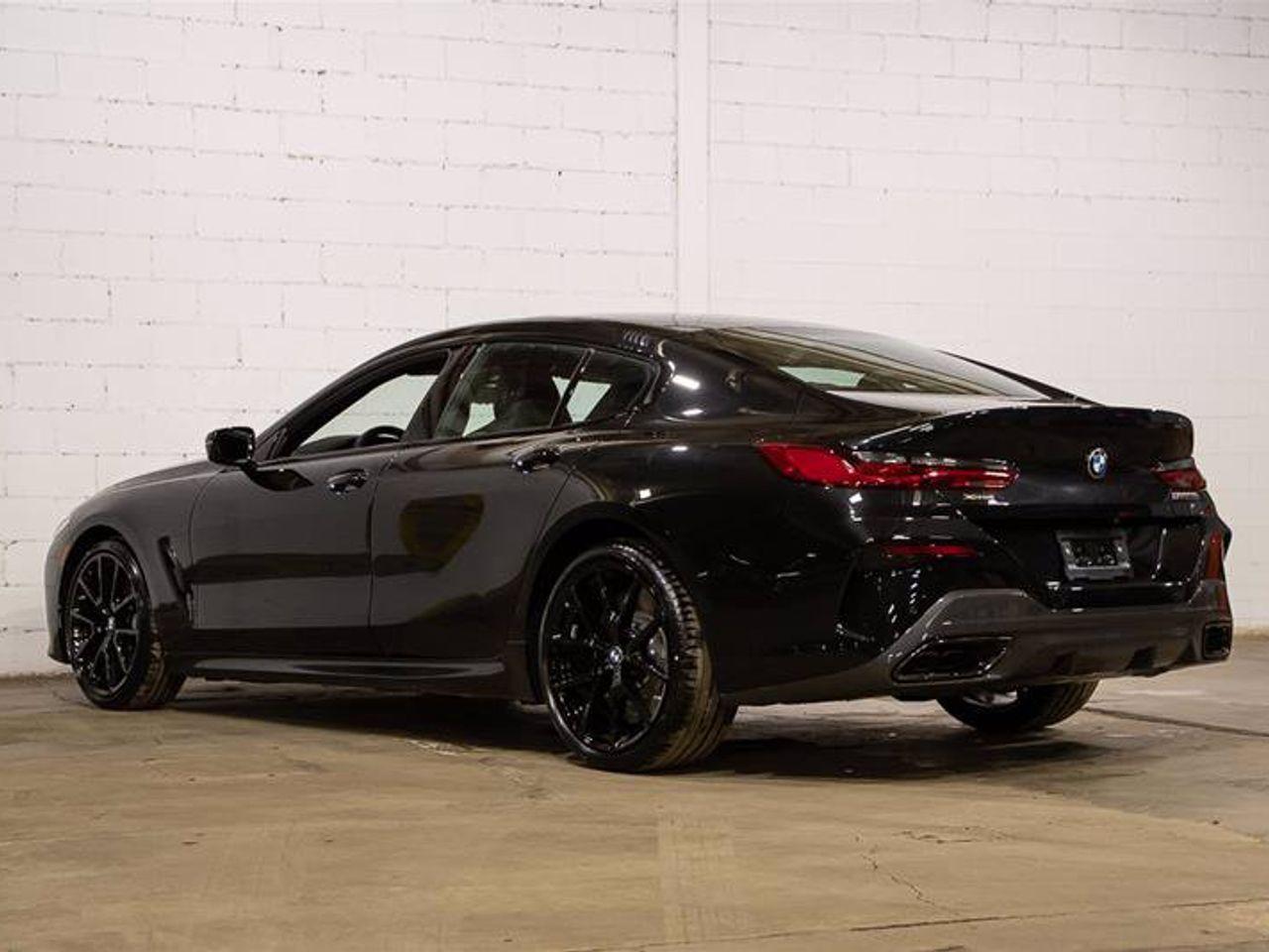 2022 BMW M8 -3