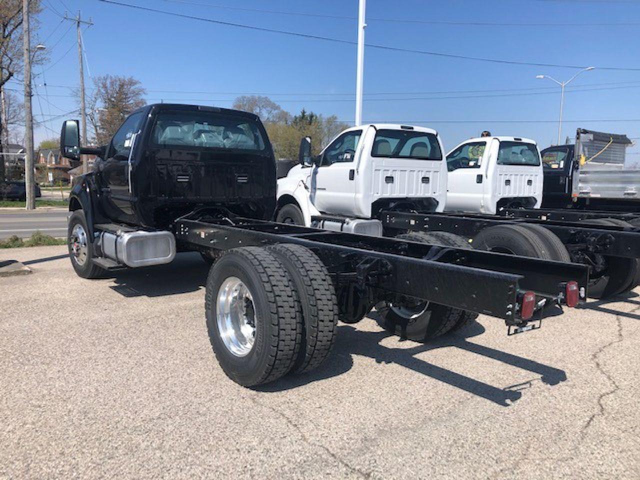 2022 Ford F-750 SEL-2
