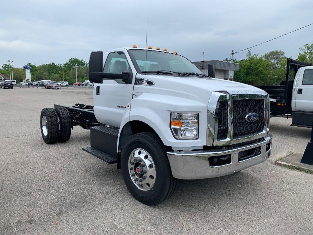 2022 Ford F-750 SEL-2