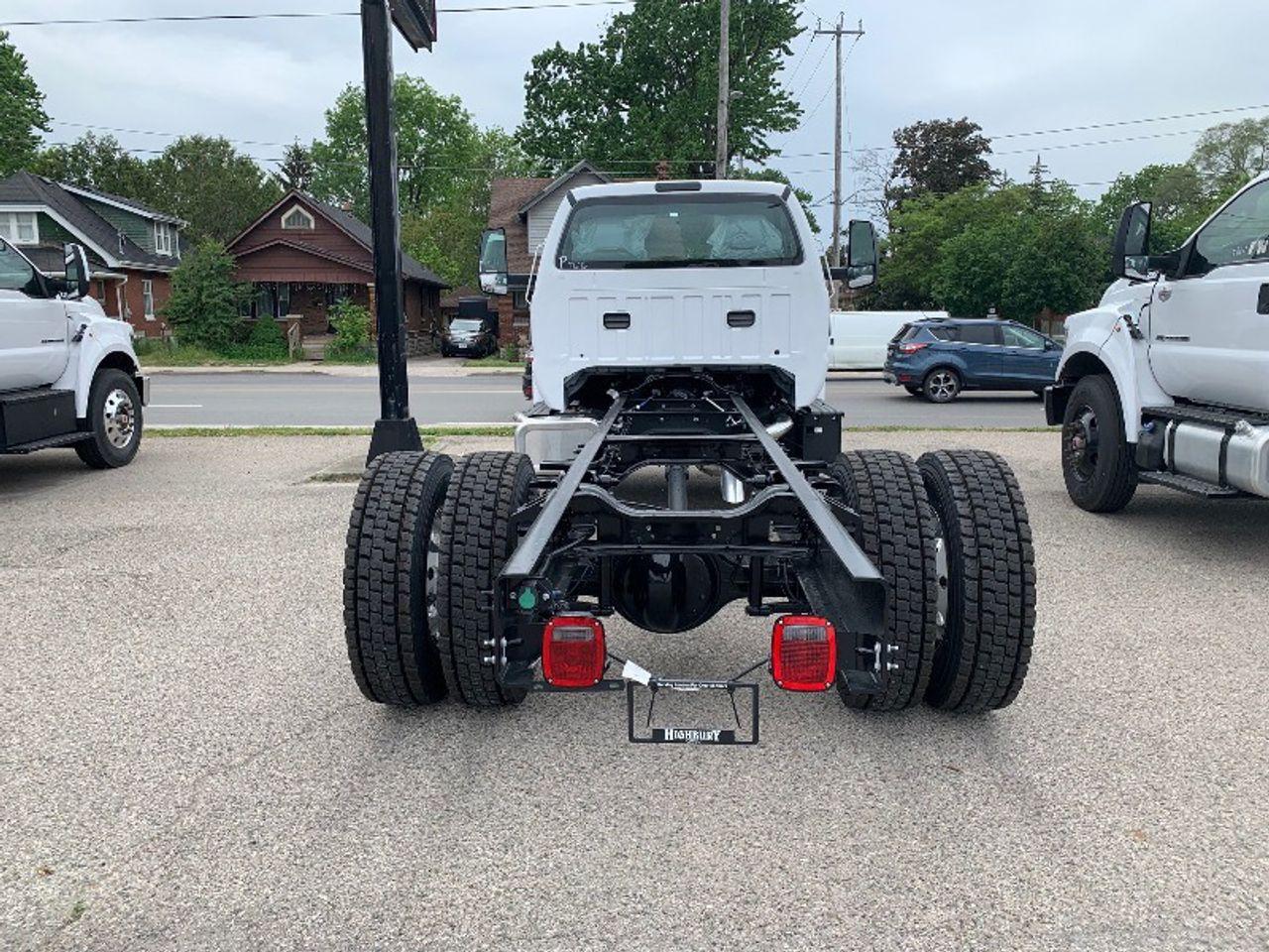 2022 Ford F-750 SEL-4