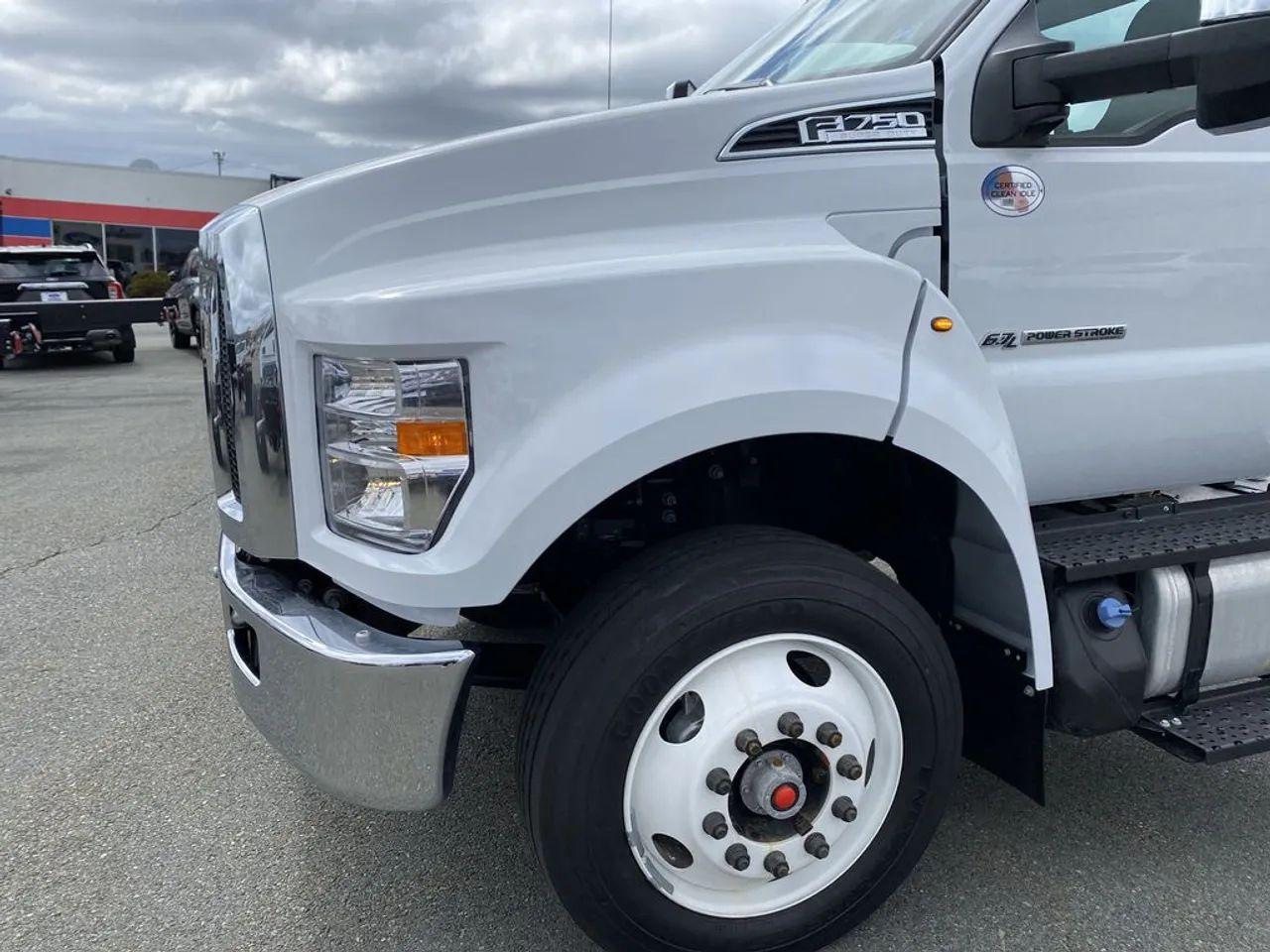 2022 Ford F-750 -1