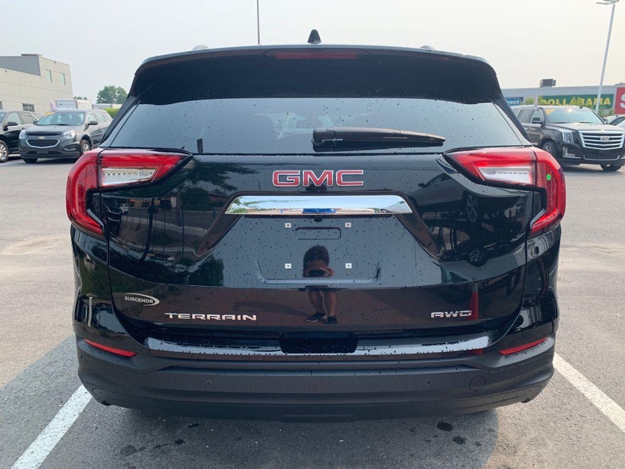 2022 GMC Terrain SLE-4