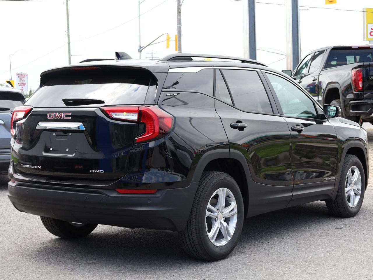 2022 GMC Terrain SLE-2