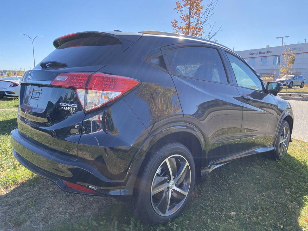 2022 Honda HR-V Touring-4