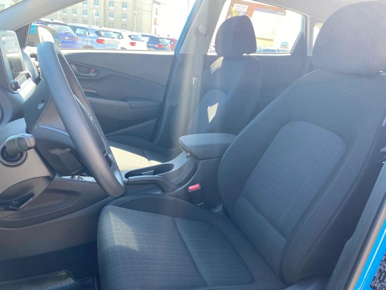 2022 Hyundai Kona Essential-3
