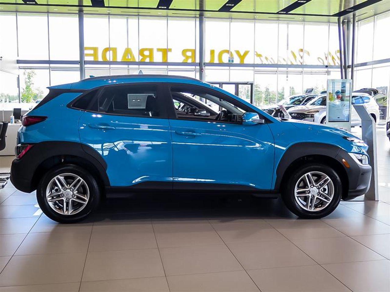 2022 Hyundai Kona Essential-1