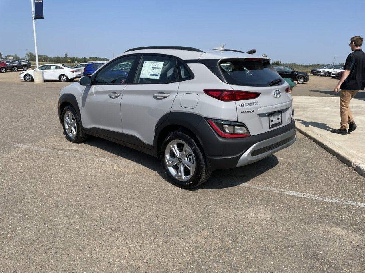 2022 Hyundai Kona Preferred-4