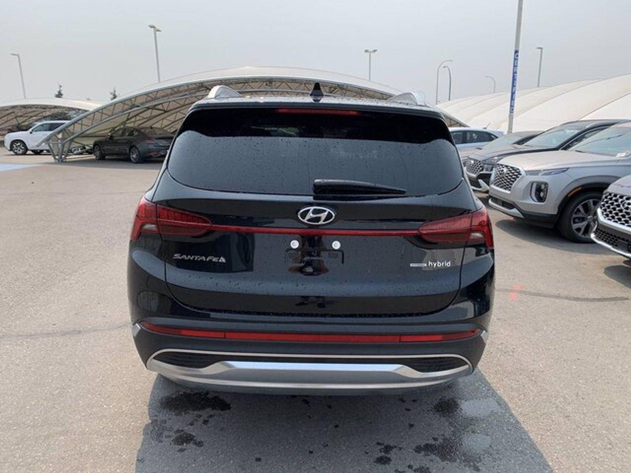 2022 Hyundai Santa Fe Luxury-2