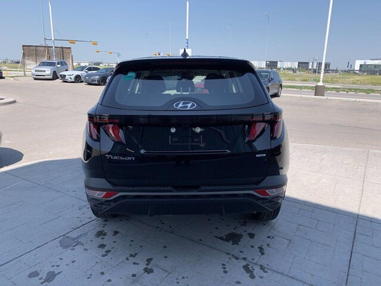 2022 Hyundai Tucson Essential-2