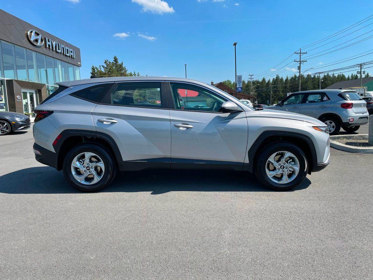 2022 Hyundai Tucson Essential-2