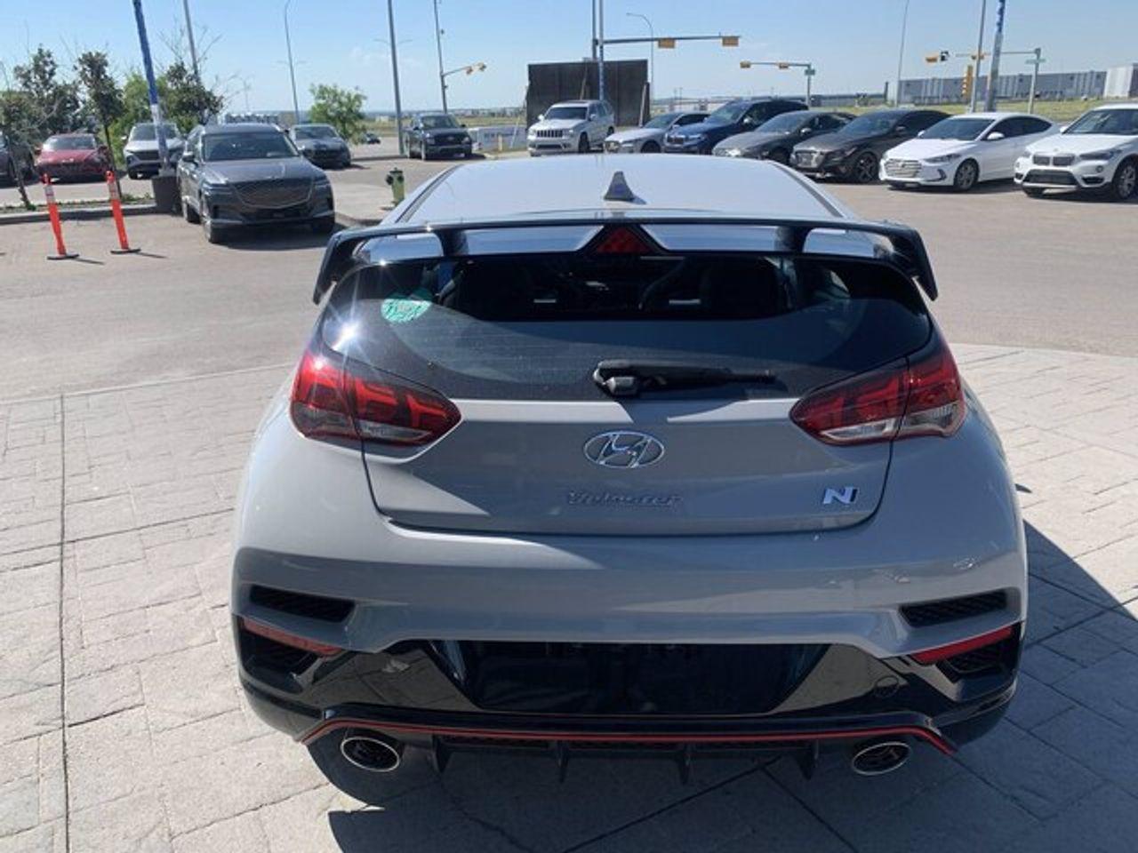 2022 Hyundai Veloster N -2