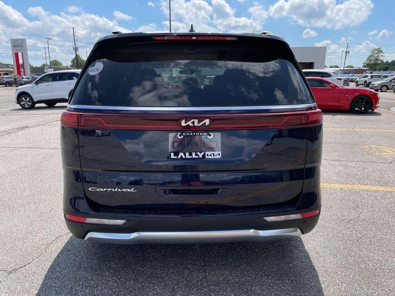 2022 Kia Carnival eX-2