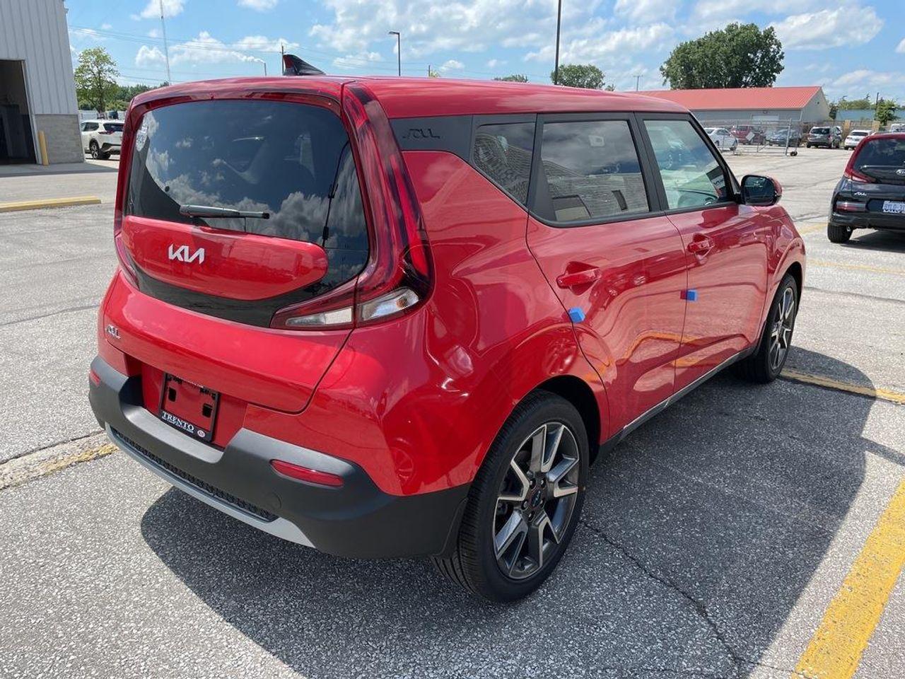 2022 Kia Soul eX-3