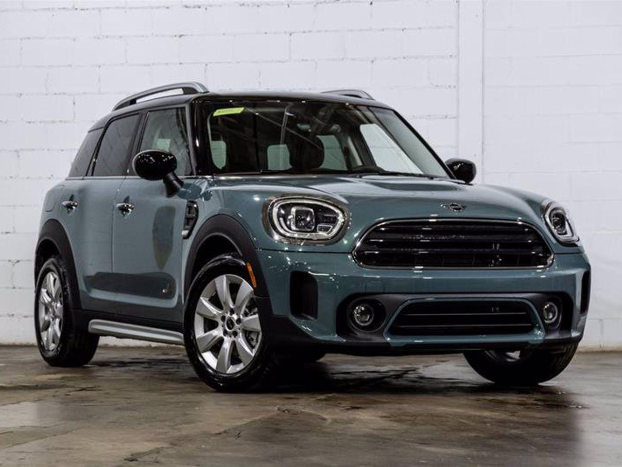 2022 MINI Countryman Base-0