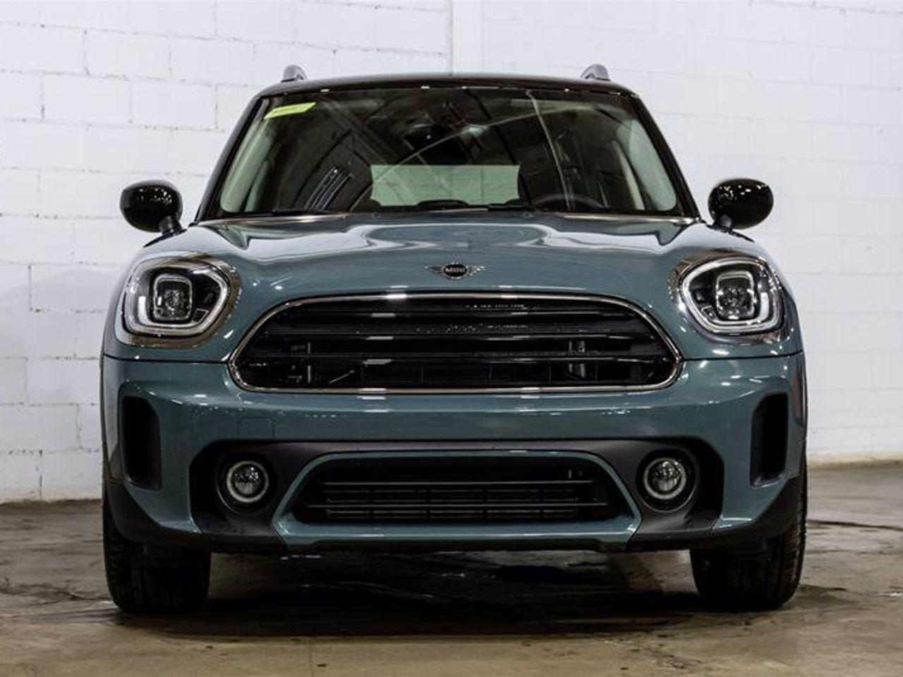 2022 MINI Countryman Base-1
