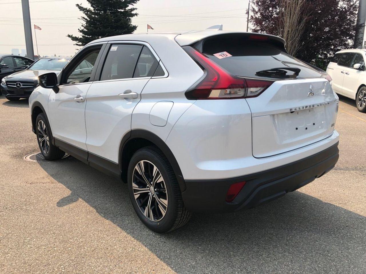 2022 Mitsubishi Eclipse Cross ES-4
