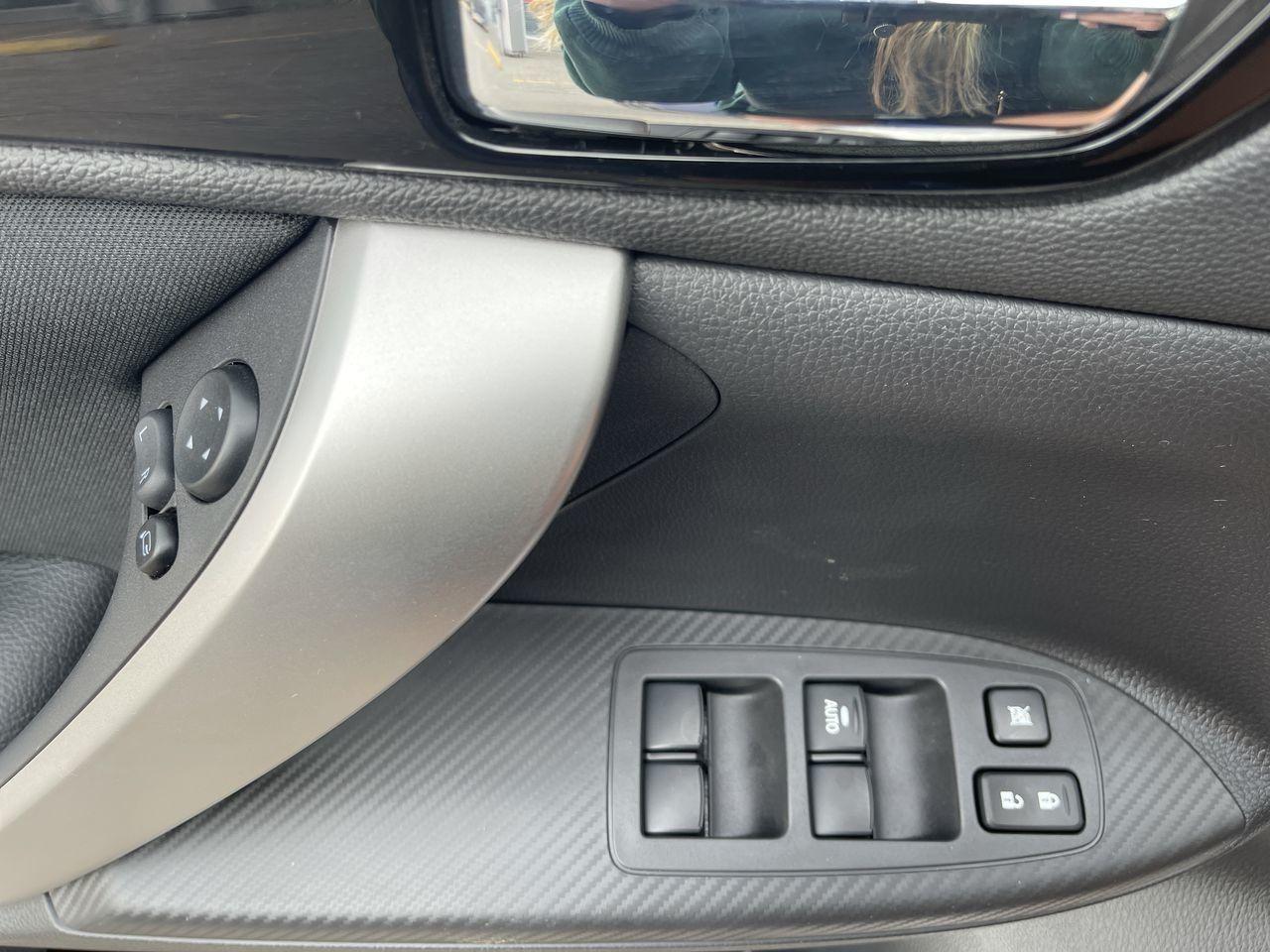 2022 Mitsubishi Eclipse Cross LE-3