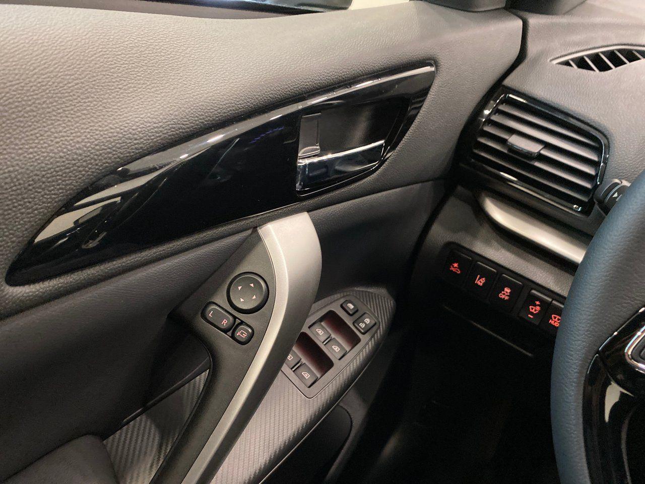 2022 Mitsubishi Eclipse Cross LE-3