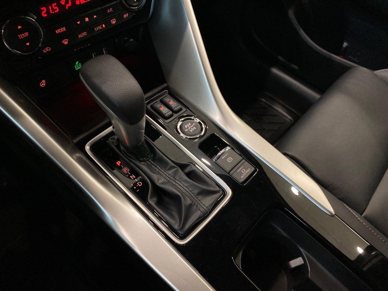 2022 Mitsubishi Eclipse Cross LE-4