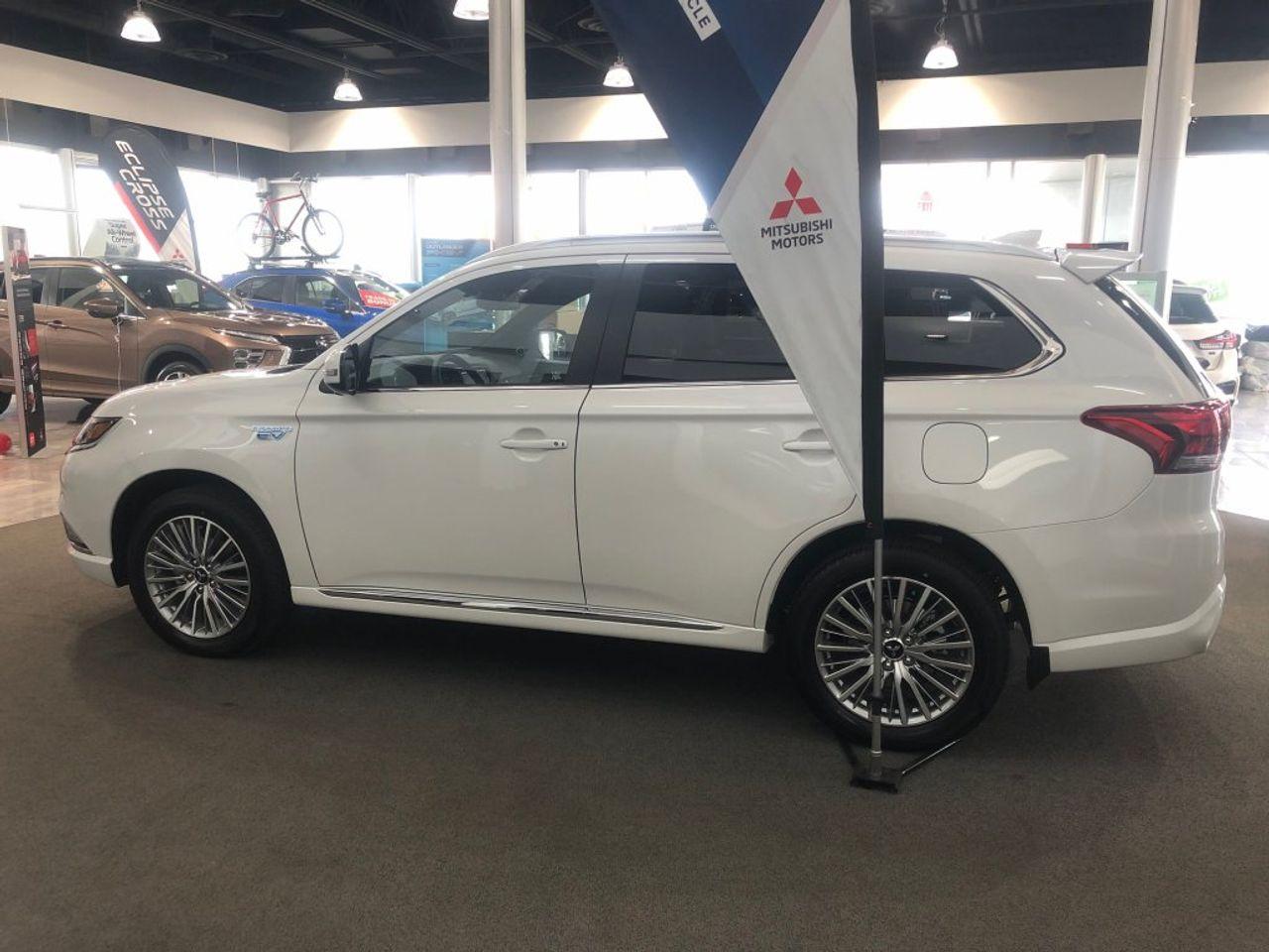 2022 Mitsubishi Outlander PHEV GT-3