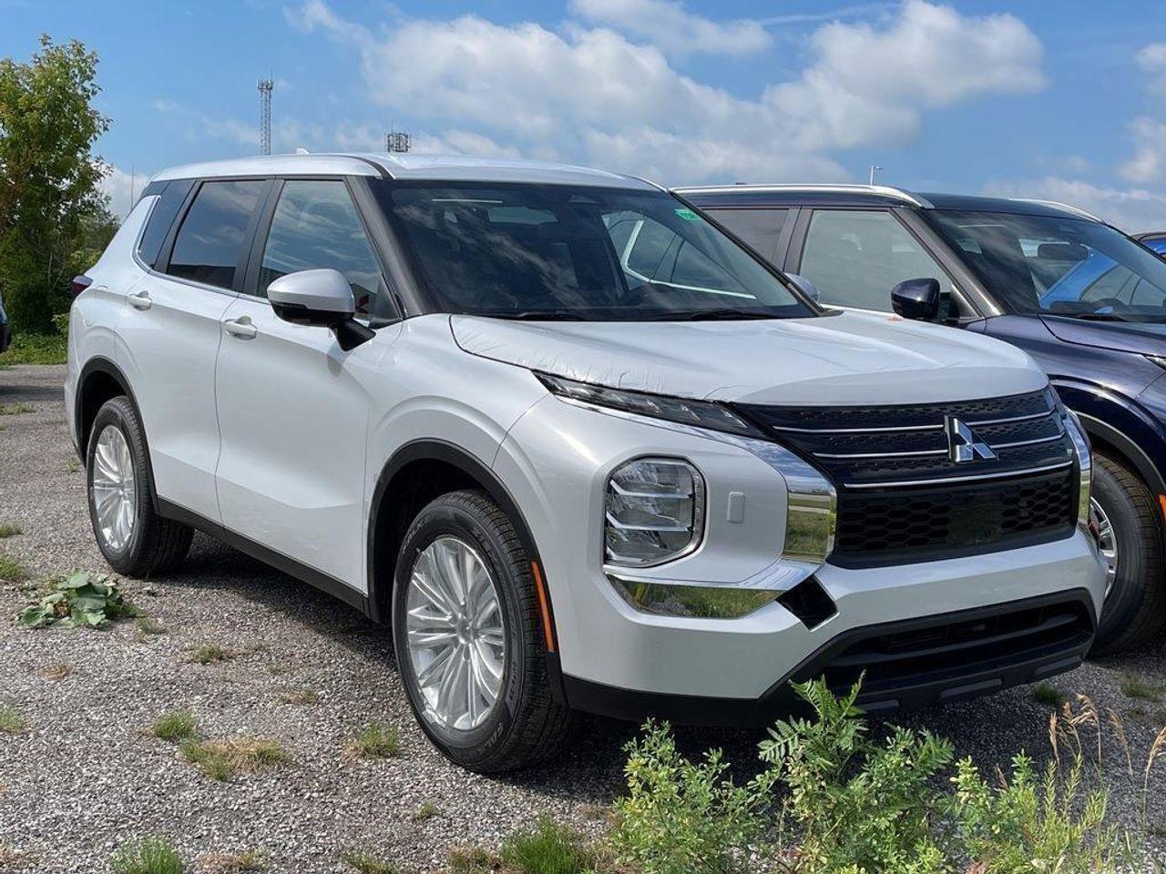 2022 Mitsubishi Outlander ES-4