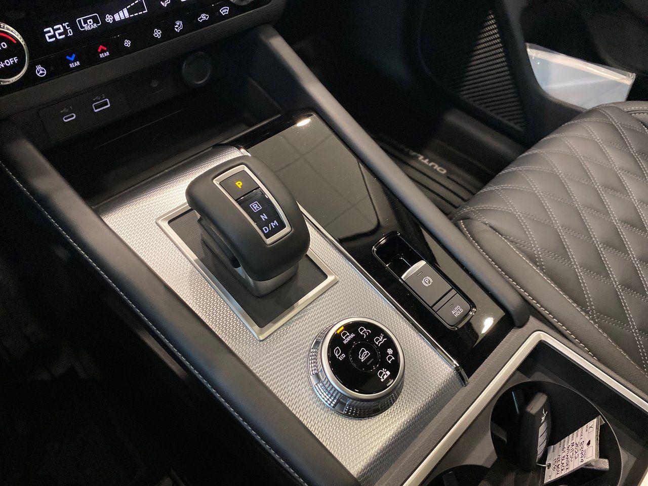 2022 Mitsubishi Outlander SEL-4
