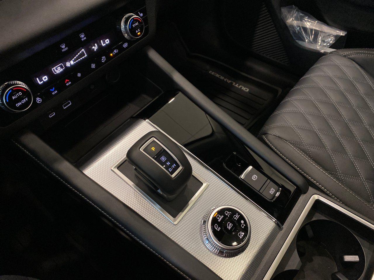 2022 Mitsubishi Outlander SEL-4